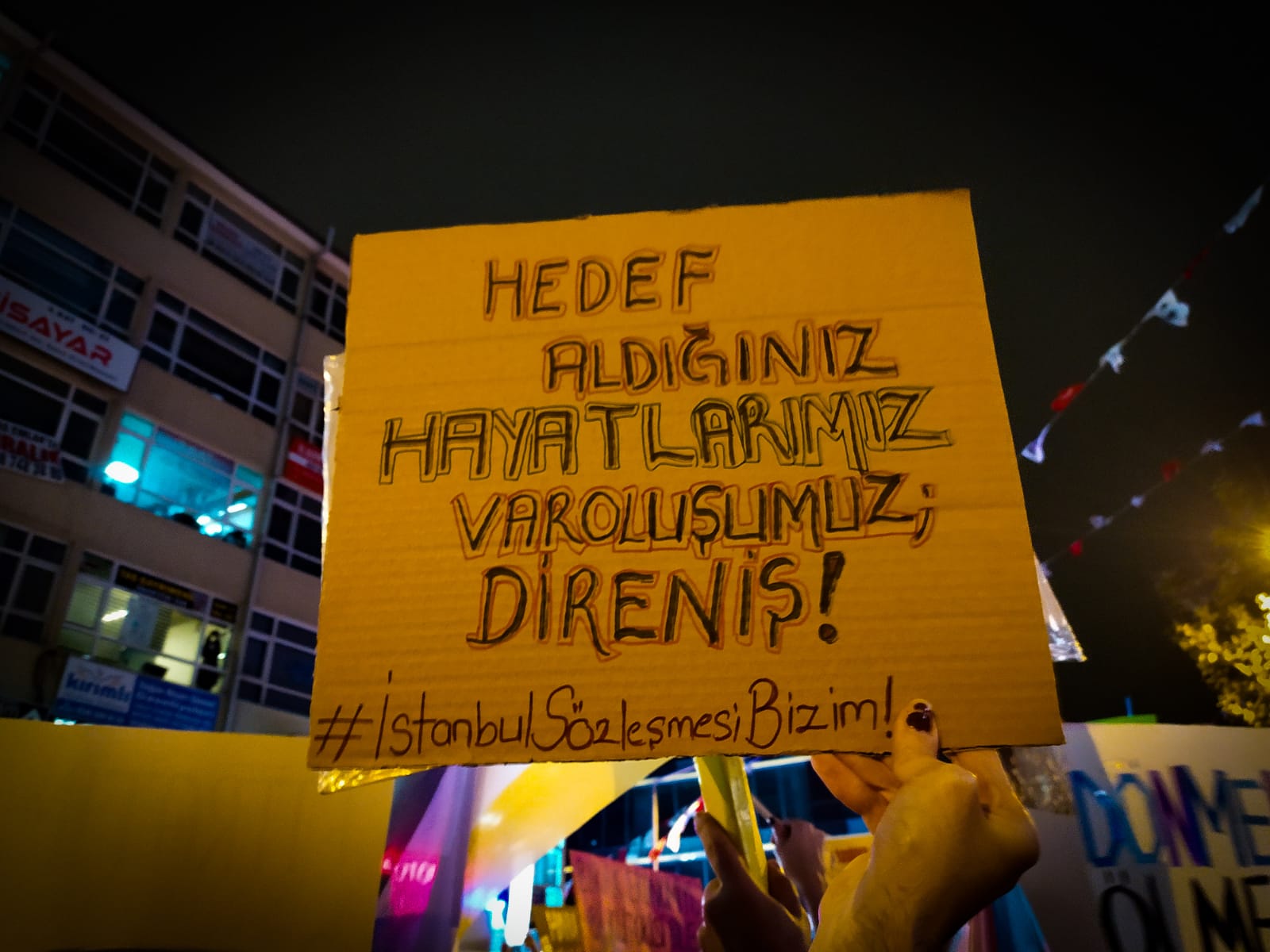 ankara-da-25-kasim-lgbti-larin-sesi-sloganlari-alanda-14