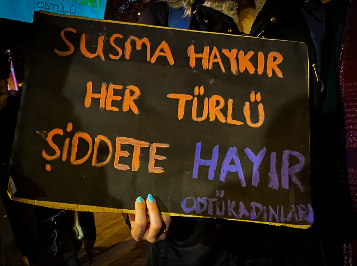 ankara-da-25-kasim-lgbti-larin-sesi-sloganlari-alanda-19