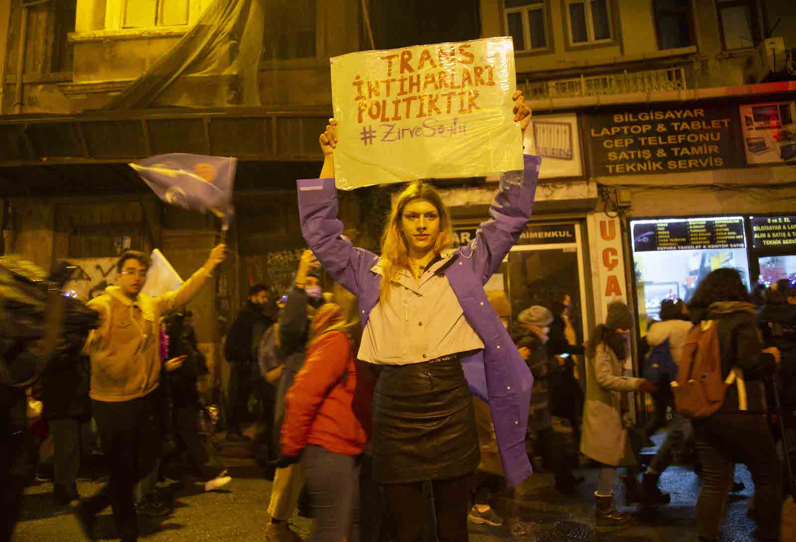 ates-alpar-in-objektifinden-20-istanbul-feminist-gece-yuruyusu-3 ates-alpar-in-objektifinden-20-istanbul-feminist-gece-yuruyusu-3