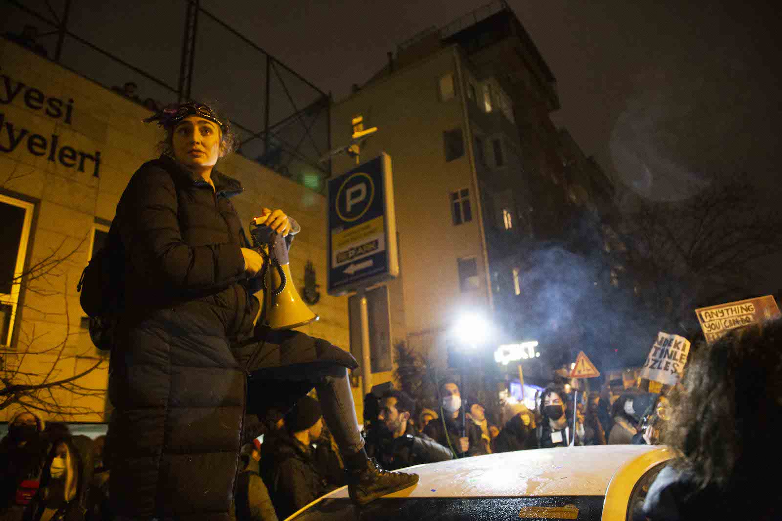 ates-alpar-in-objektifinden-20-istanbul-feminist-gece-yuruyusu-8 ates-alpar-in-objektifinden-20-istanbul-feminist-gece-yuruyusu-8