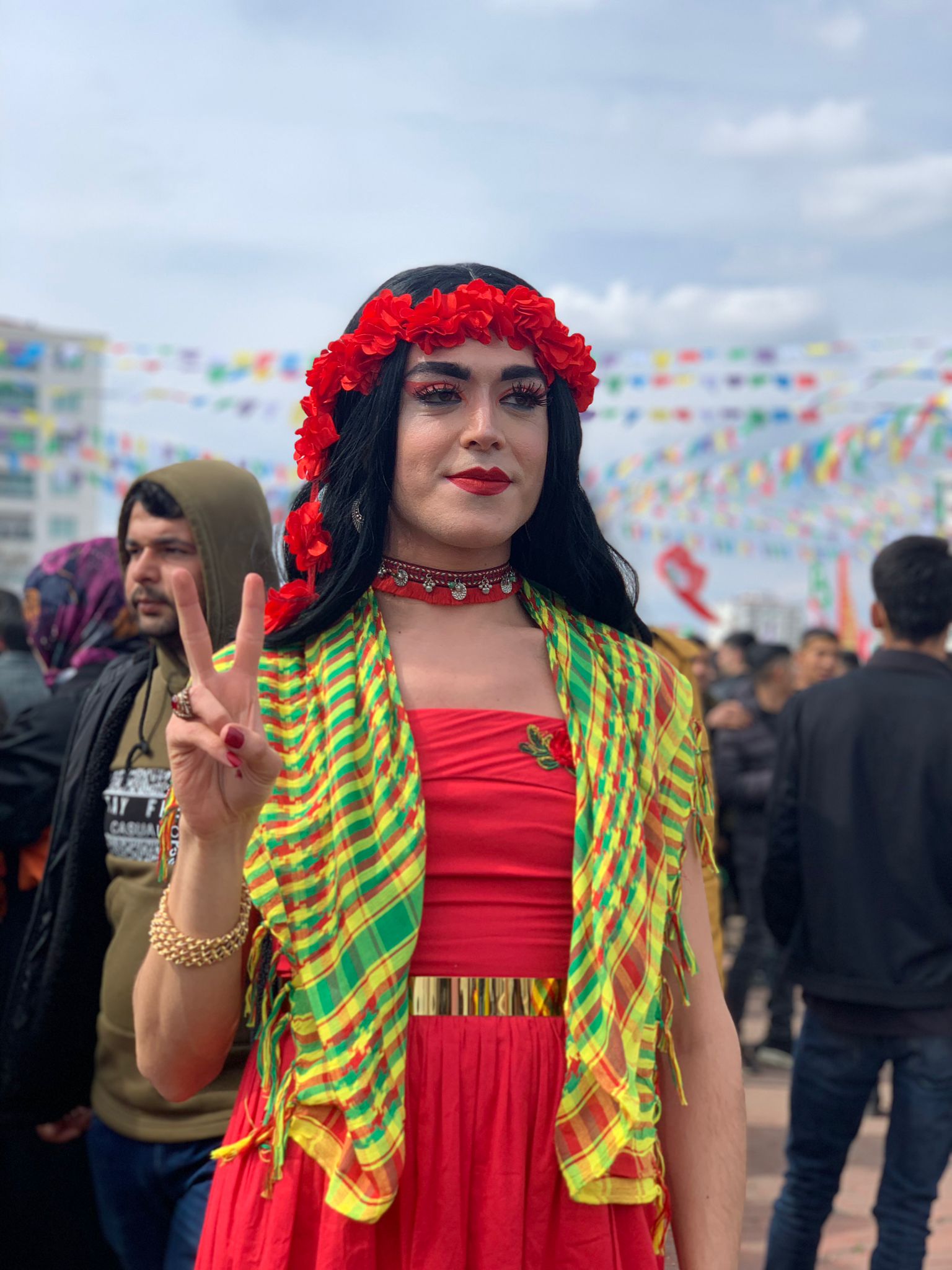 diyarbakir-istanbul-ve-izmir-newrozlarinda-lgbti-larin-onuruna-saldirilar-4