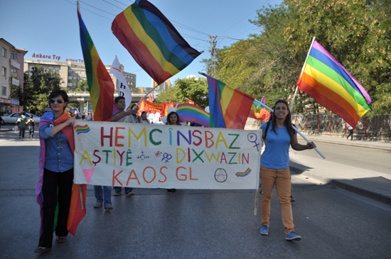 dunden-bugune-lgbti-larin-baris-eylemlerinden-kareler-2
