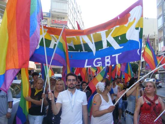 dunden-bugune-lgbti-larin-baris-eylemlerinden-kareler-5
