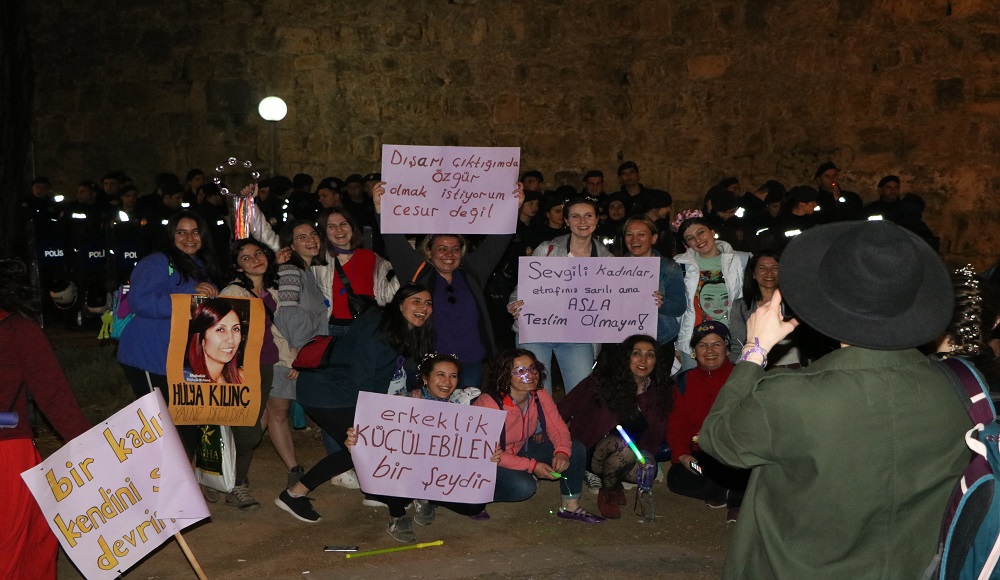 ekrem-berk-bilginer-in-objektifinden-antalya-feminist-gece-yuruyusu-4