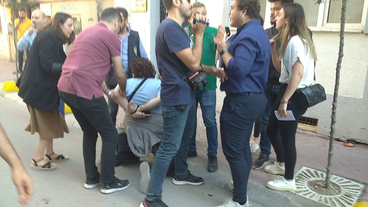 eskisehir-onur-yuruyusu-ne-polis-saldirdi-lgbti-lar-sehre-dagildi-3 eskisehir-onur-yuruyusu-ne-polis-saldirdi-lgbti-lar-sehre-dagildi-3