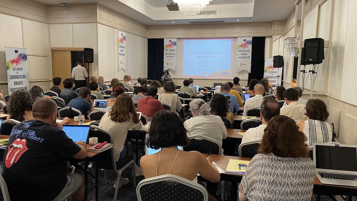 farkli-disiplinlerden-uzmanlar-lgbti-haklari-icin-bir-araya-geldi-1 farkli-disiplinlerden-uzmanlar-lgbti-haklari-icin-bir-araya-geldi-1