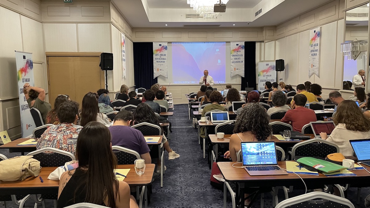 farkli-disiplinlerden-uzmanlar-lgbti-haklari-icin-bir-araya-geldi-2 farkli-disiplinlerden-uzmanlar-lgbti-haklari-icin-bir-araya-geldi-2