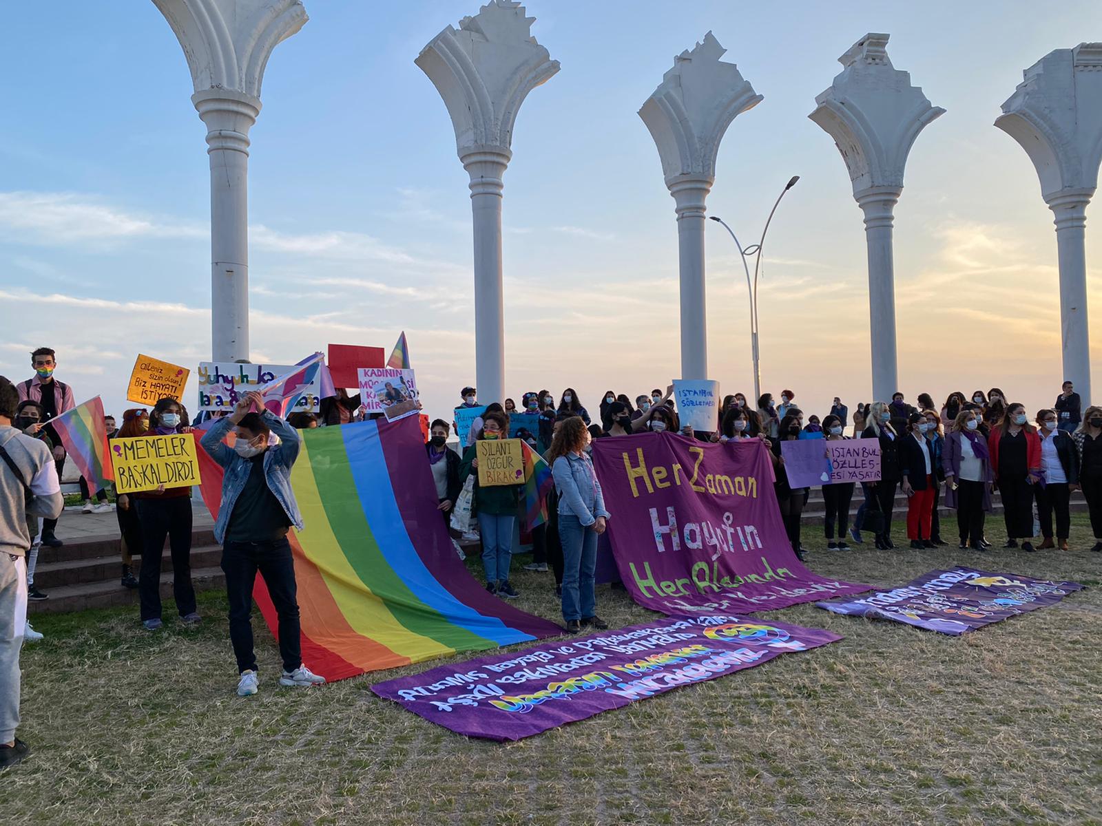 fotograflarla-mersin-feminist-gece-yuruyusu-lezbiyen-mezbiyenler-vardir-2