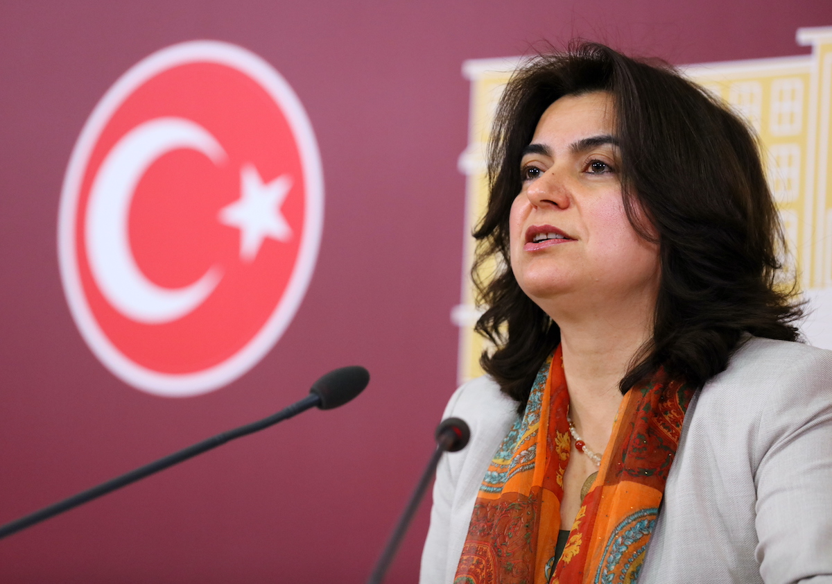 hdp-asked-the-homophobic-attacks-against-fabien-azoulay-in-the-prison-to-minister-of-justice-1