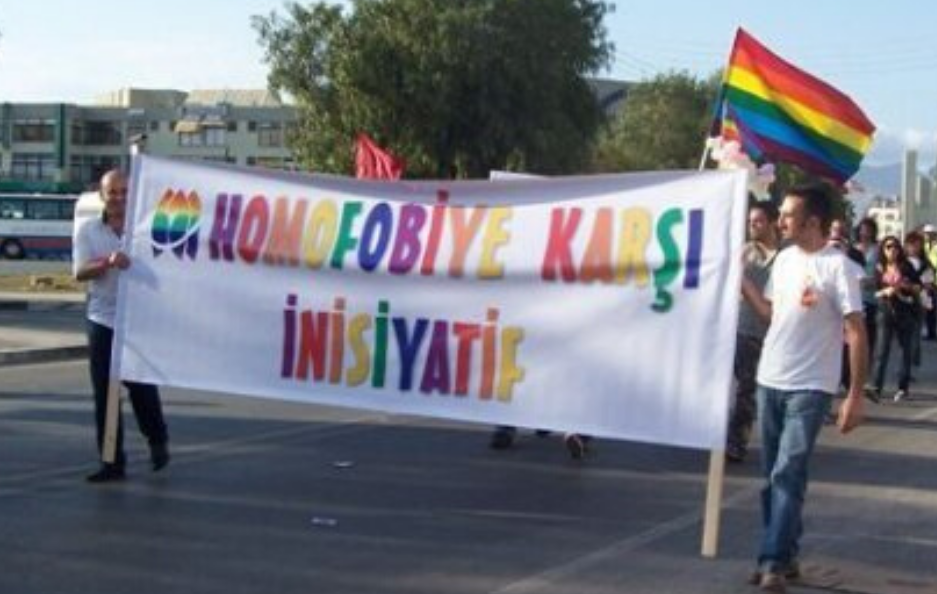 istihdam-alaninda-ayrimciligi-sonlandirmasi-lgbti-larin-yasadigi-hak-ihlallerinin-giderilmesi-elzemdir-1 istihdam-alaninda-ayrimciligi-sonlandirmasi-lgbti-larin-yasadigi-hak-ihlallerinin-giderilmesi-elzemdir-1