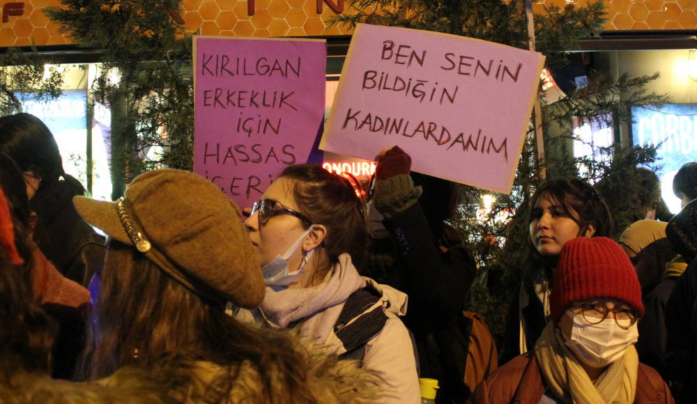 kaos-gl-nin-objektifinden-istanbul-8-mart-feminist-gece-yuruyusu-13 kaos-gl-nin-objektifinden-istanbul-8-mart-feminist-gece-yuruyusu-13