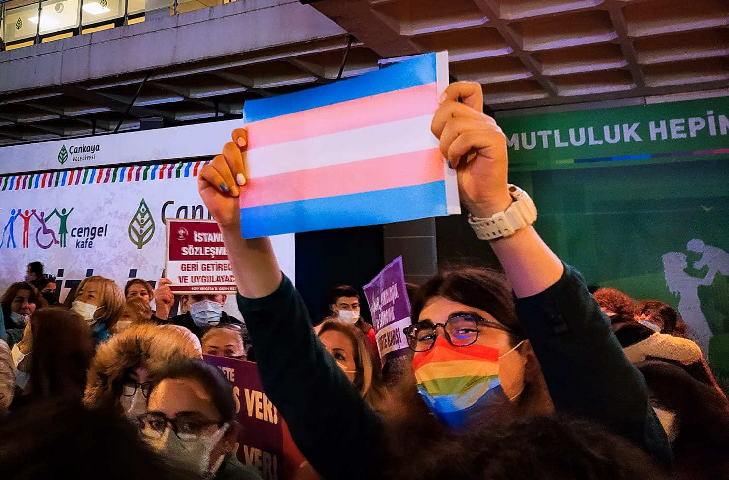 katledilen-tum-kadin-ve-lgbti-larin-isyaniyla-sokaklardayiz-2