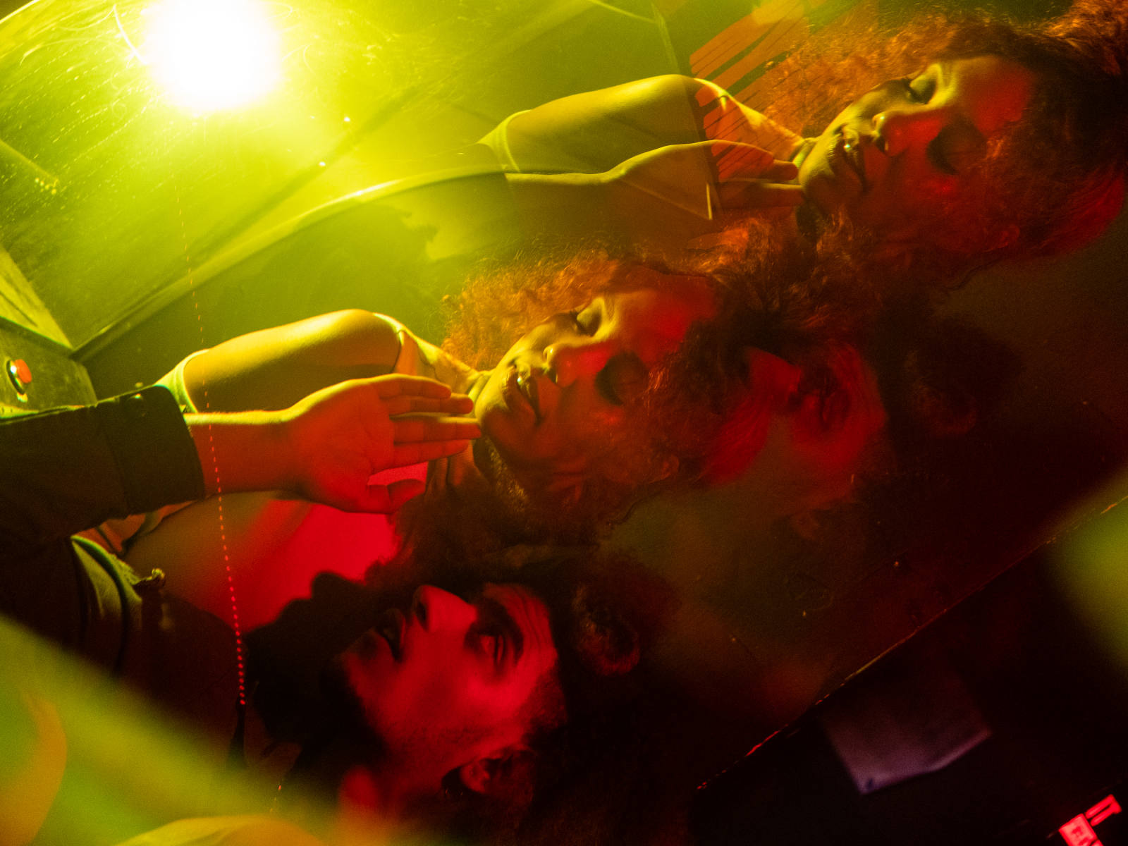 kuir-olmanin-guzel-guclendirici-ve-iyilestirici-olabilecegine-dair-fotograflar-6