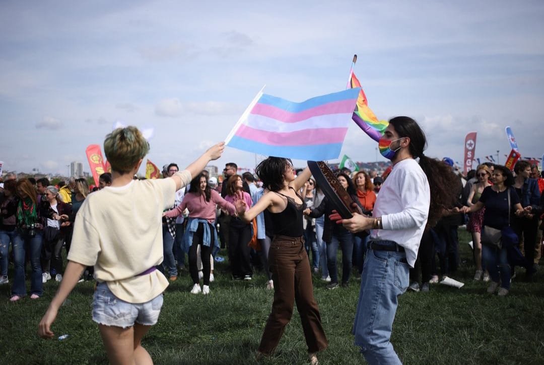 lgbti-lar-1-mayis-alanlarindan-bildiriyor-patronsuz-pezevenksiz-bir-dunya-icin-1