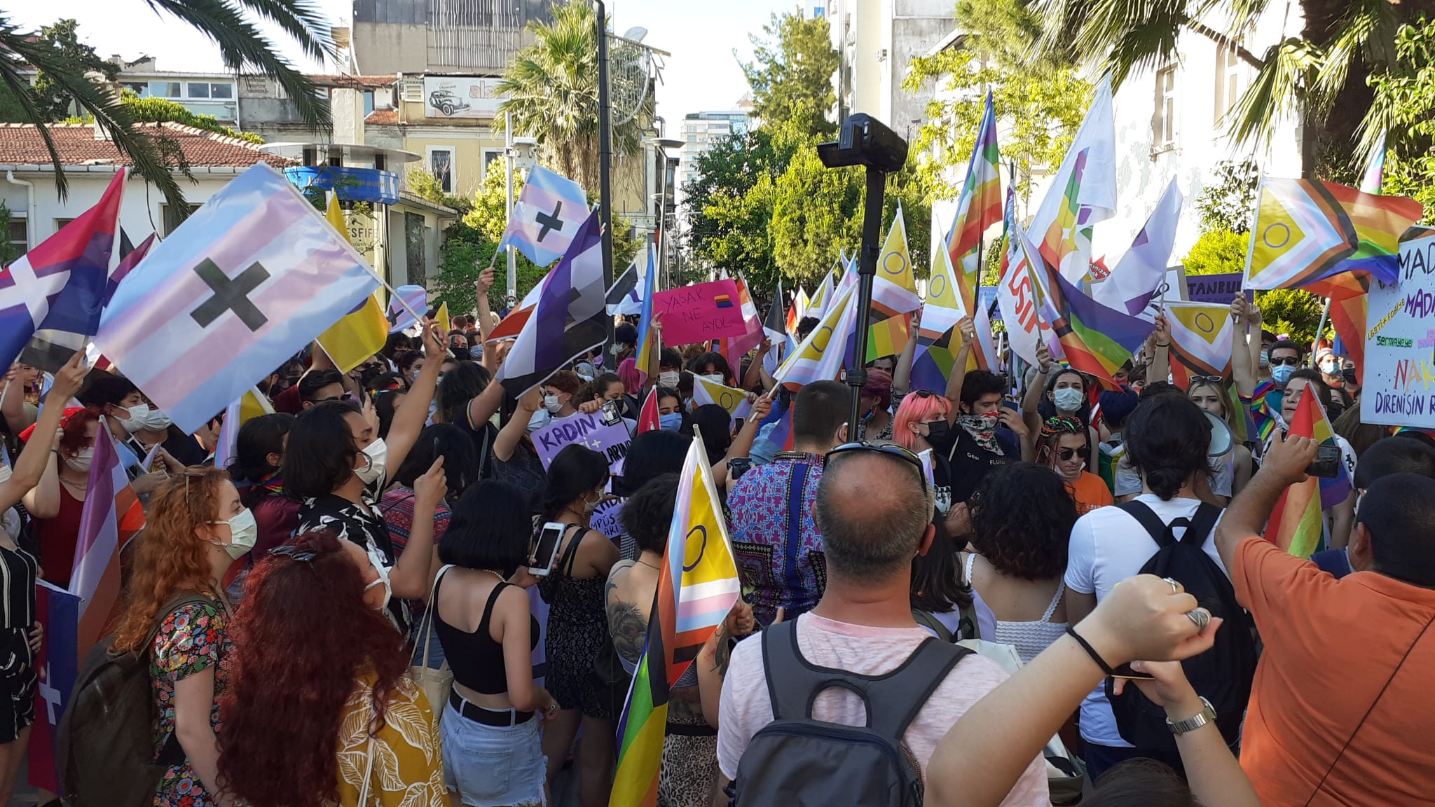 lgbti-lar-izmir-den-seslendi-lubunyalar-susmayacak-5