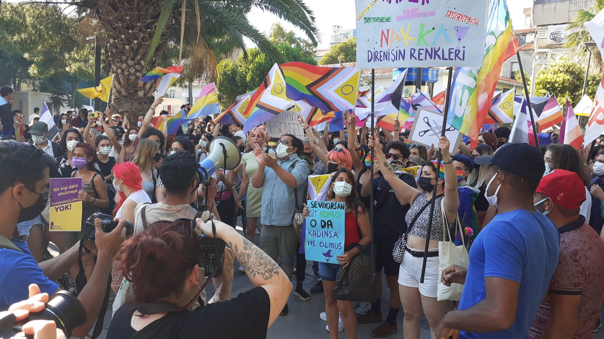 lgbti-lar-izmir-den-seslendi-lubunyalar-susmayacak-7