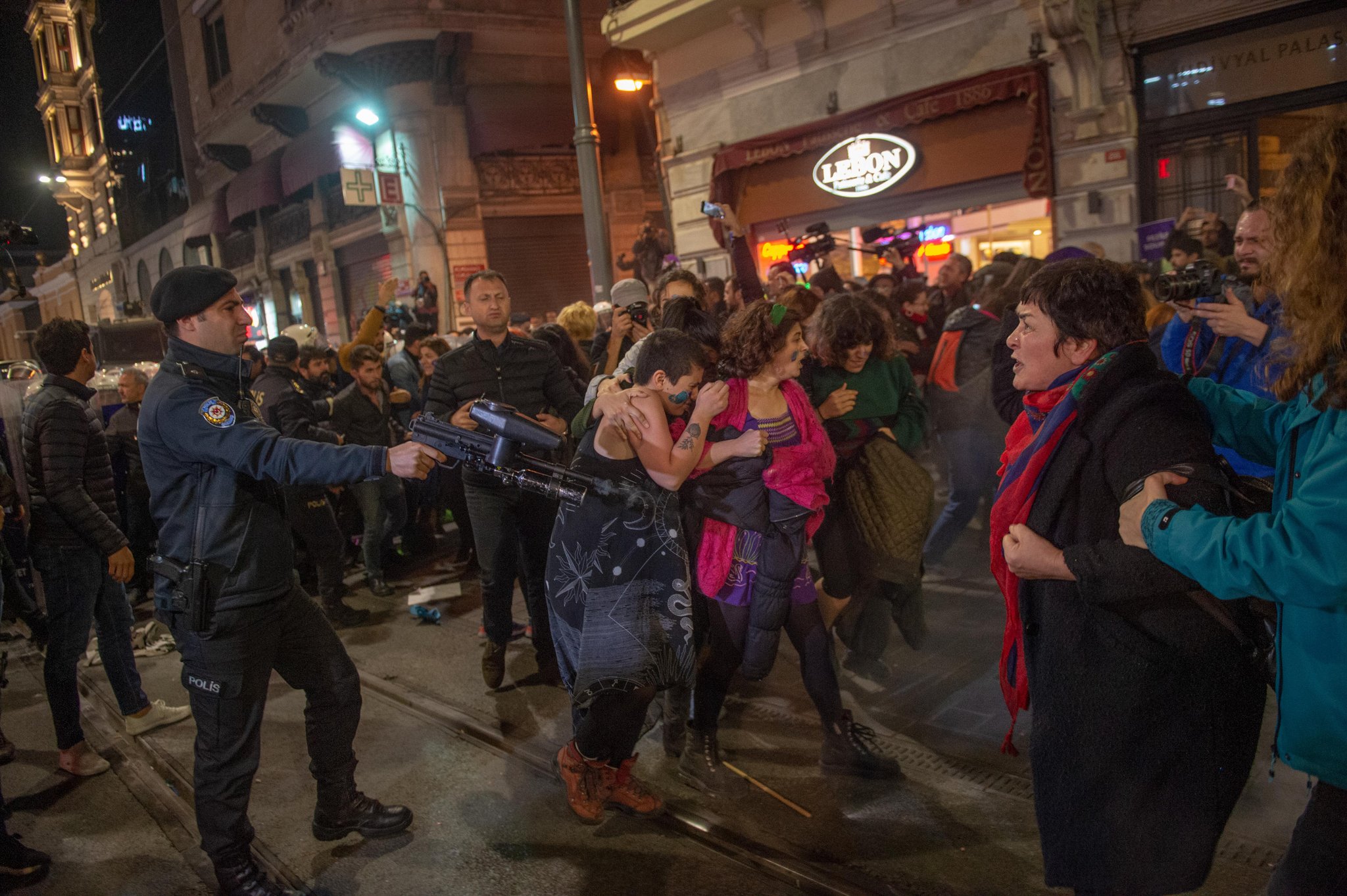 lgbti-larin-anayasal-haklarina-karsi-marjinal-ve-tereddutlu-grup-bahaneleri-1