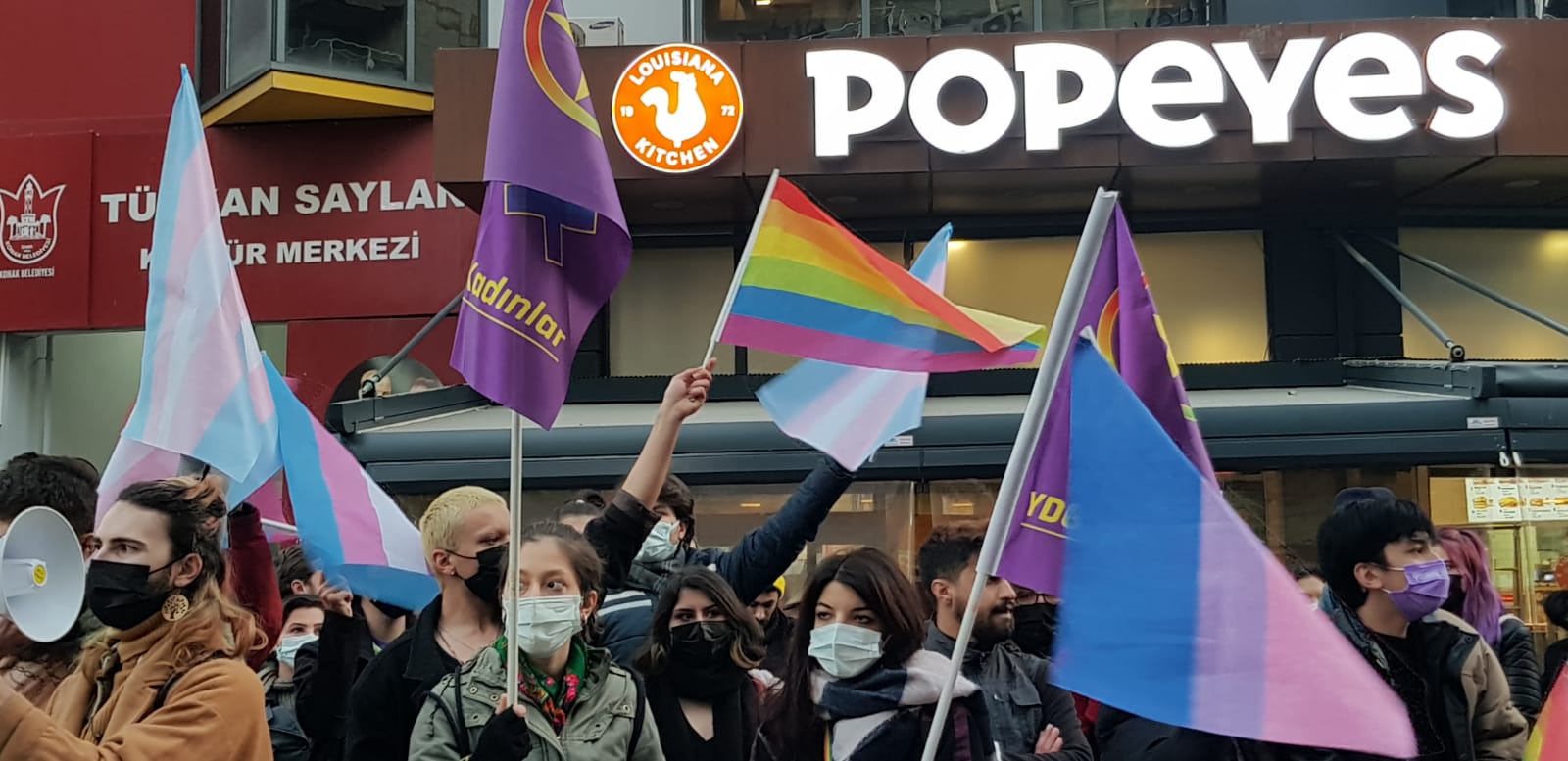 lgbti-ve-insan-haklari-orgutleri-izmir-den-seslendi-nefrete-inat-yasasin-hayat-1