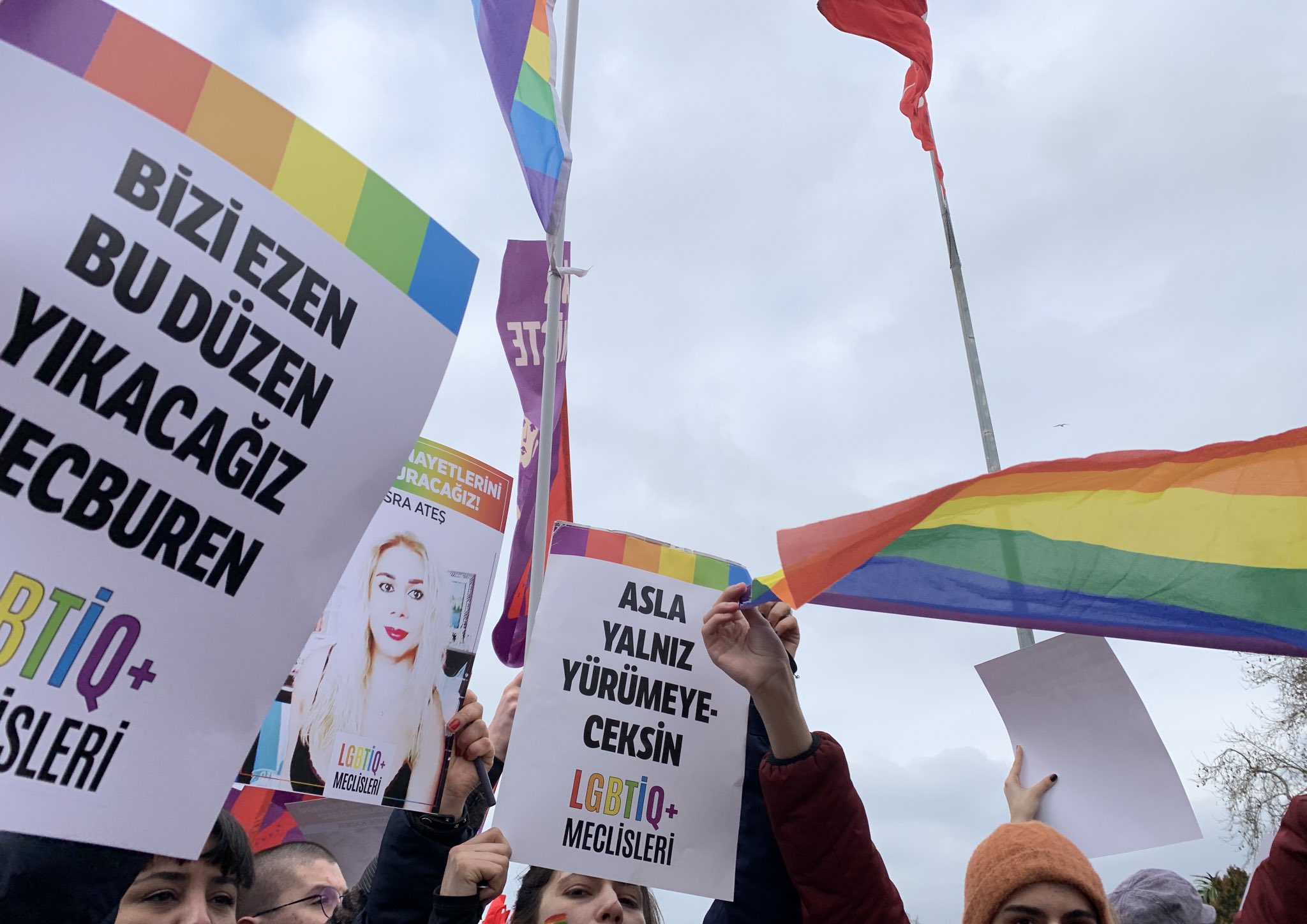 lgbtiq-meclisleri-eskisehir-istanbul-ve-samsun-da-8-mart-alanlarindaydi-2