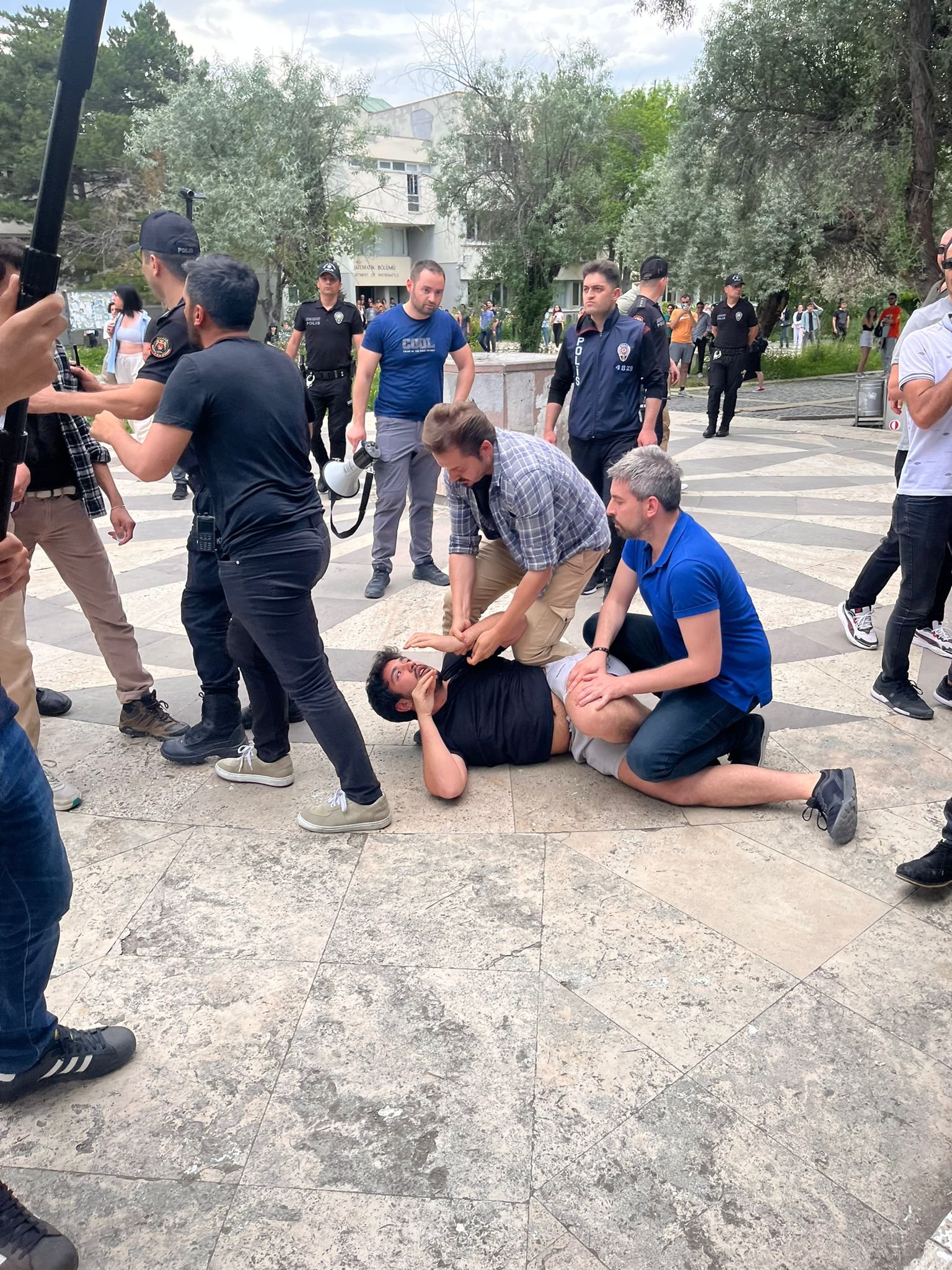 metu-students-defended-their-pride-1