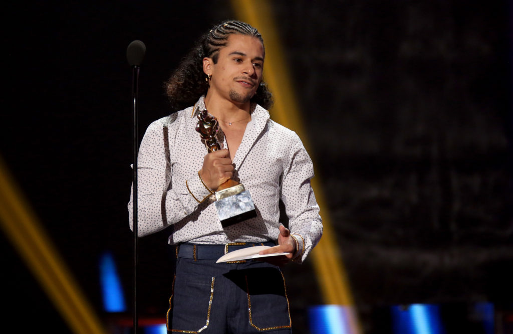 pasifler-icin-adalet-porno-studyolari-pasiflere-daha-az-para-oduyor-1