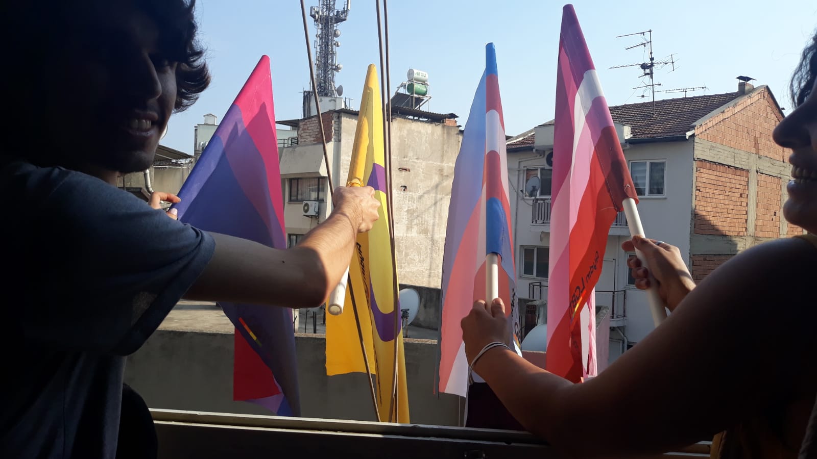 polis-1-aydin-lgbti-yuruyusu-nu-engelledi-2