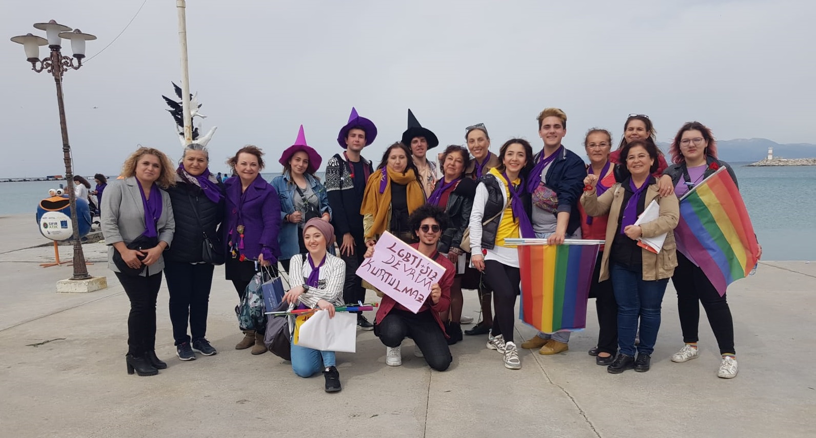 renkli-guvercin-8-mart-ta-2 renkli-guvercin-8-mart-ta-2