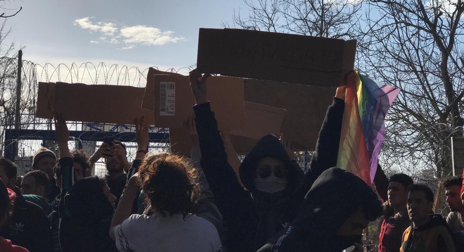 sinirdaki-multeci-lgbti-bizi-zorla-sinira-getirdiler-geri-donmemize-de-izin-vermiyorlar-gitmek-istiyoruz-1 sinirdaki-multeci-lgbti-bizi-zorla-sinira-getirdiler-geri-donmemize-de-izin-vermiyorlar-gitmek-istiyoruz-1