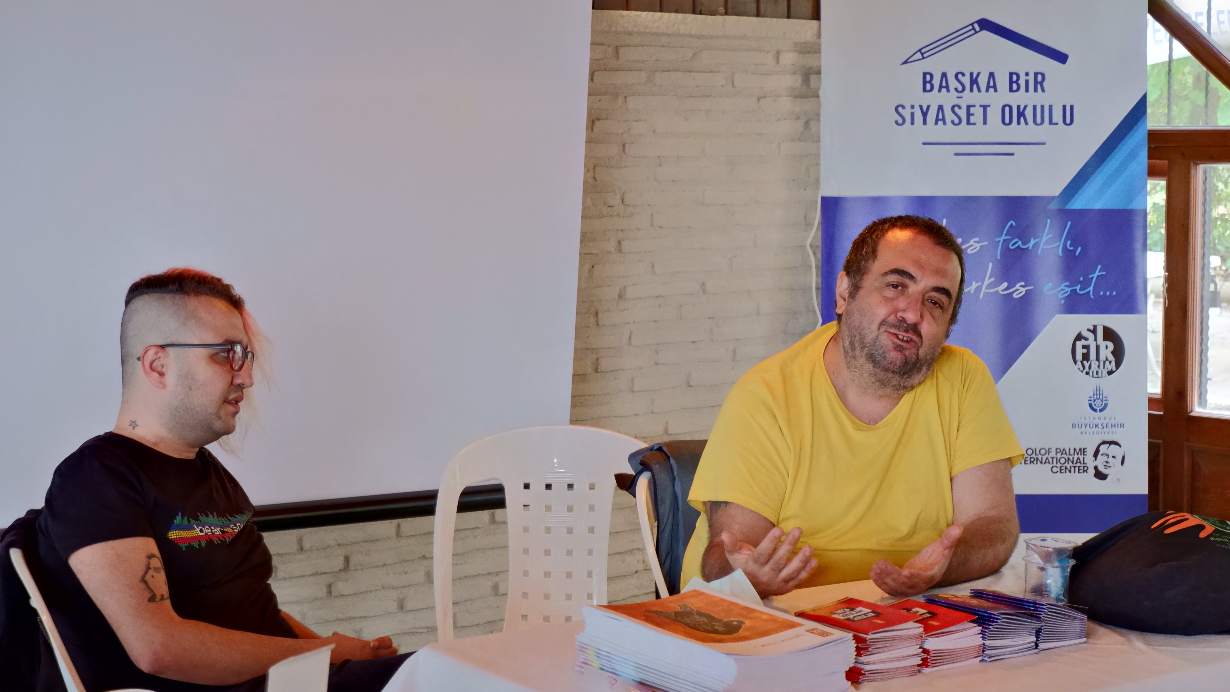 toplumun-disina-itilen-lgbti-larin-ve-romanlarin-ortak-deneyimleri-1
