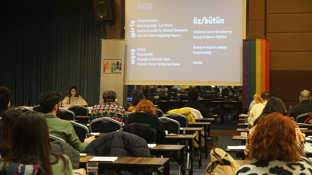 vegan-olmak-dunyadaki-acligin-onune-gecmenin-ve-iklim-adaletini-saglamanin-en-etkili-yolu-2 vegan-olmak-dunyadaki-acligin-onune-gecmenin-ve-iklim-adaletini-saglamanin-en-etkili-yolu-2