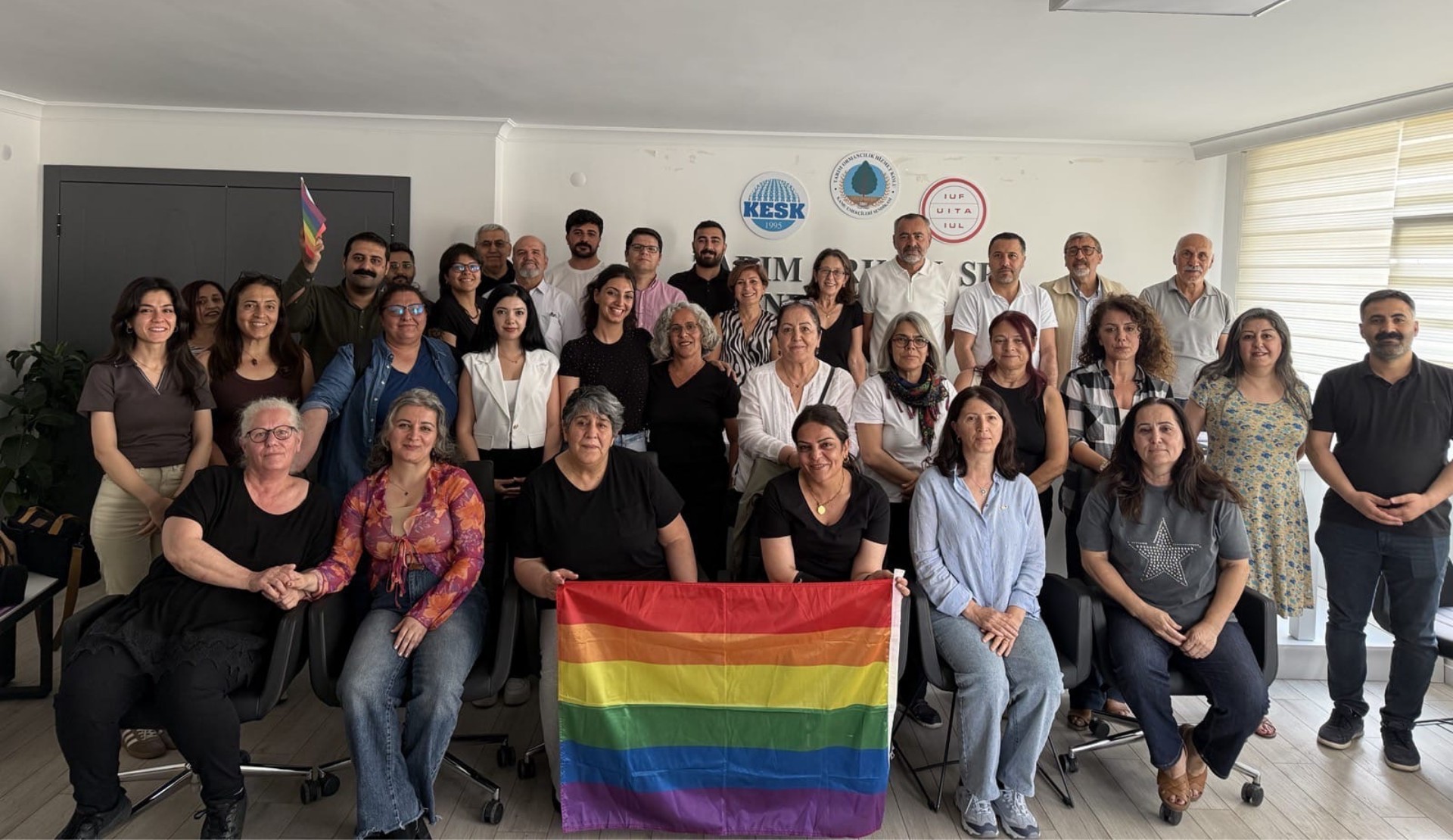 İHD: “Kadın ve LGBTİ+ hakları gibi alanlarda yasaklayıcı bir gerilim politikası izleniyor” | Kaos GL - LGBTİ+ Haber Portalı