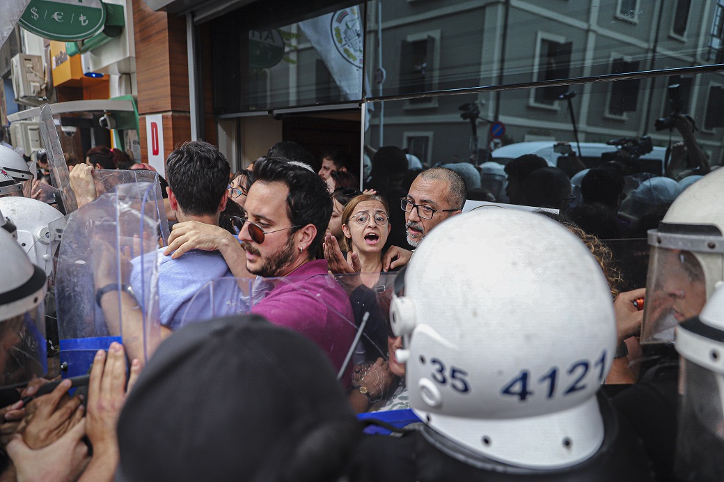 İstanbul Barosu: İzmir Barosu’nun yanındayız | Kaos GL - LGBTİ+ Haber Portalı Haber