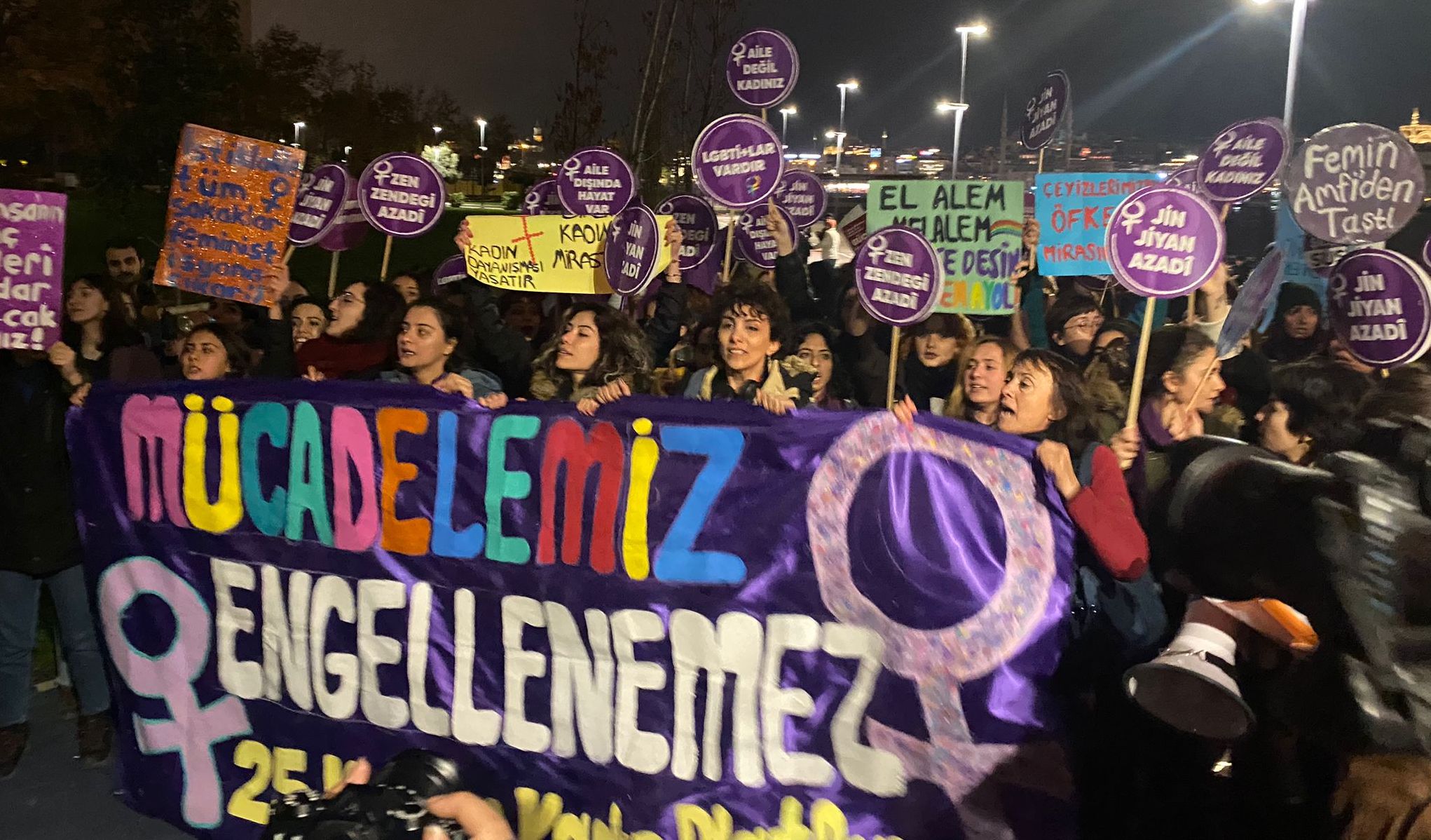 İstanbul’da 25 Kasım: Mücadelemiz engellenemez! | Kaos GL - LGBTİ+ Haber Portalı Haber
