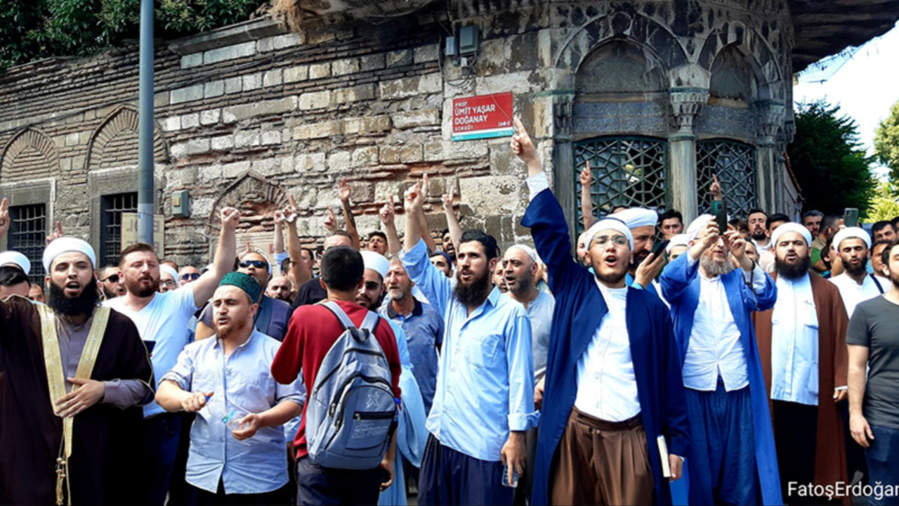 İstanbul Emniyeti’nin LGBTİ+ düşmanlığı ne avukat tanıyor ne de yasa! Kaos GL - LGBTİ+ Haber Portalı