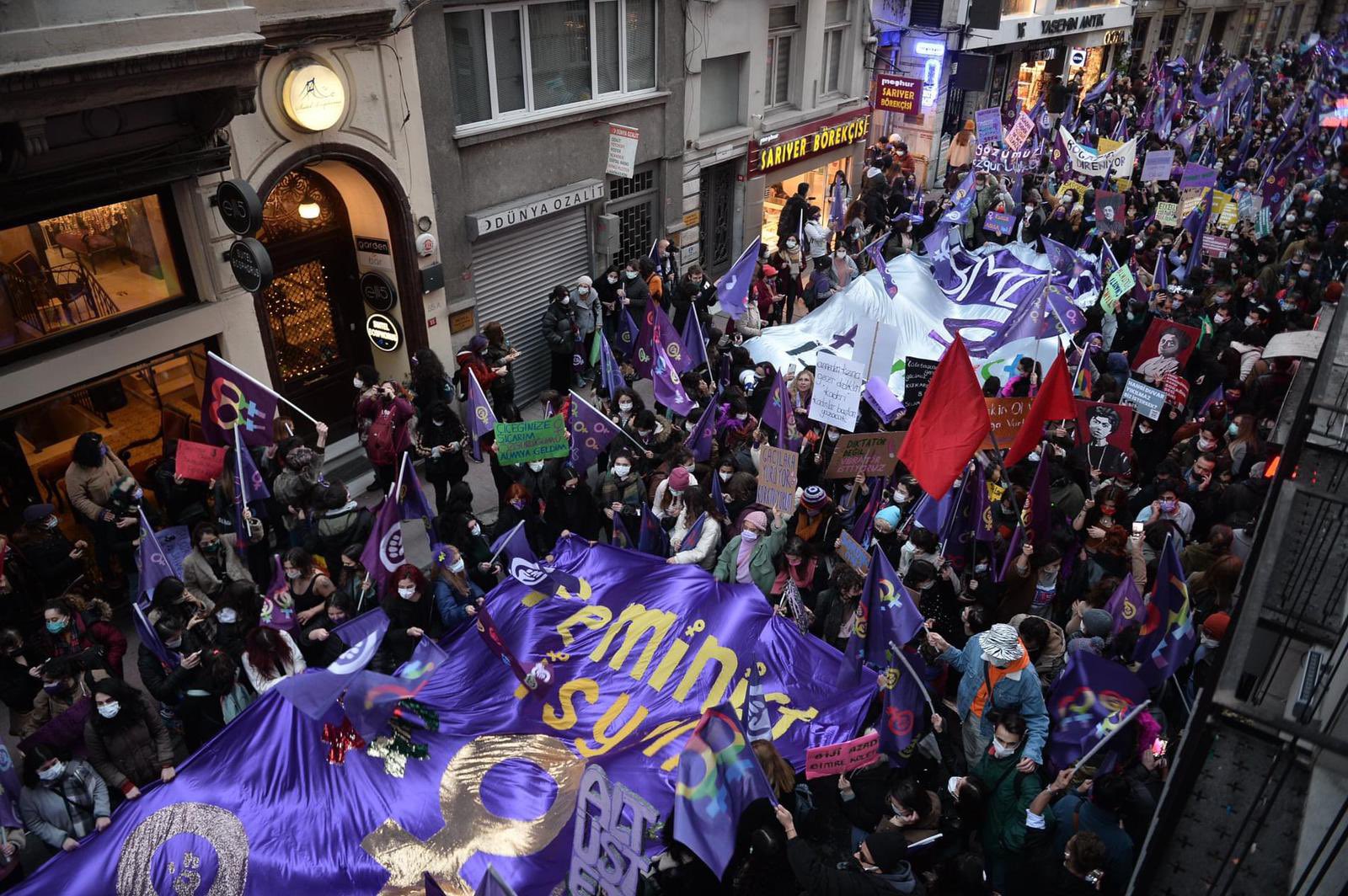 İstanbul LGBTİ+ Onur Haftası’ndan 8 Mart çağrısı: Susmuyoruz, korkmuyoruz, itaat etmiyoruz! | Kaos GL - LGBTİ+ Haber Portalı Haber