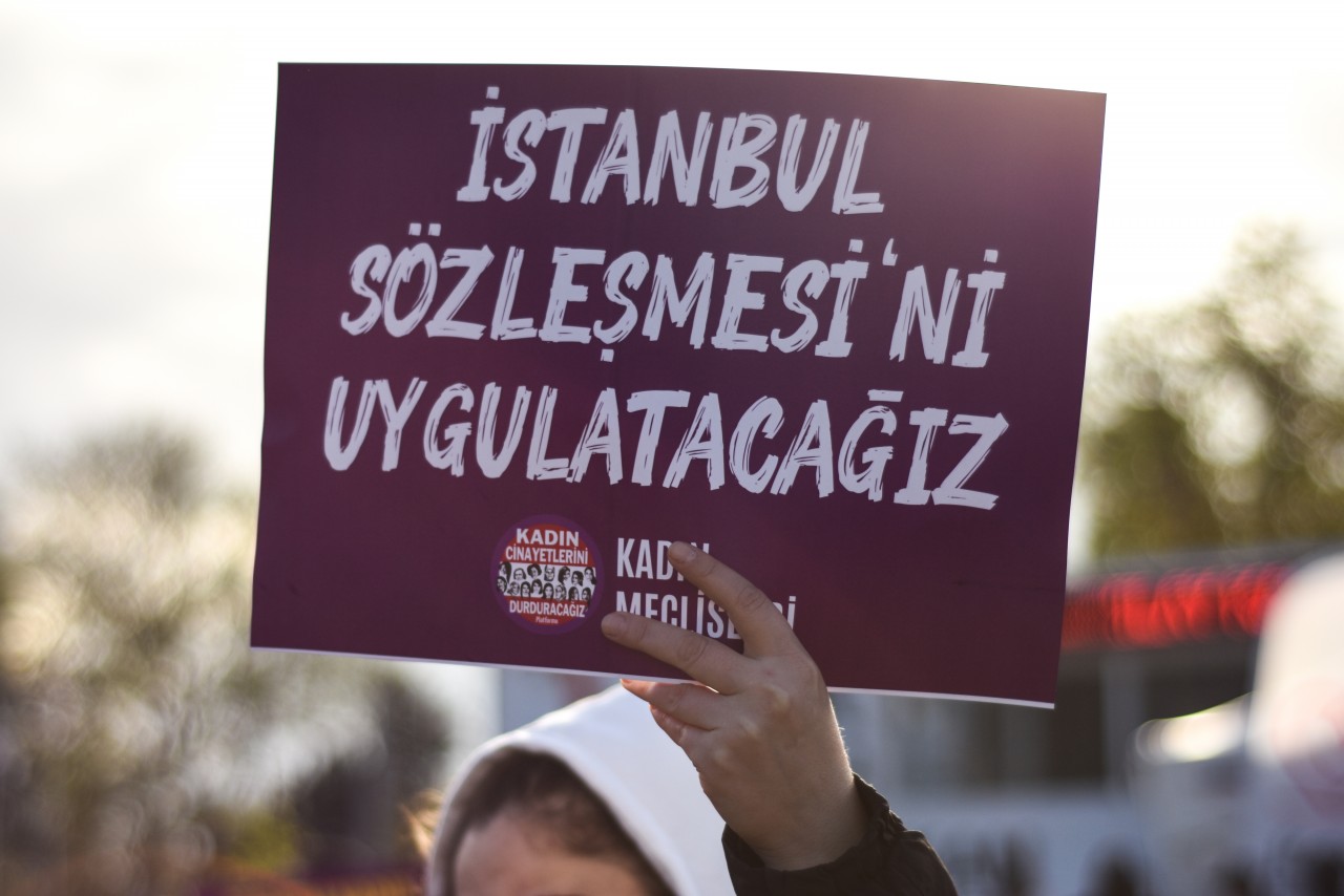 “İstanbul Sözleşmesi'ni ve 6284’ü uygulamak zorundasınız” | Kaos GL - LGBTİ+ Haber Portalı Haber