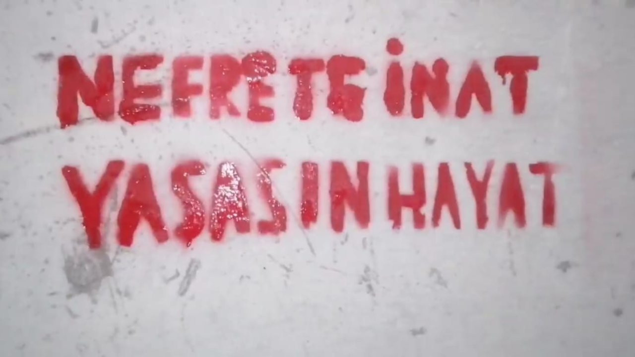 İstanbul Tarlabaşı’nda translara yönelik polis şiddeti | Kaos GL - LGBTİ+ Haber Portalı Haber