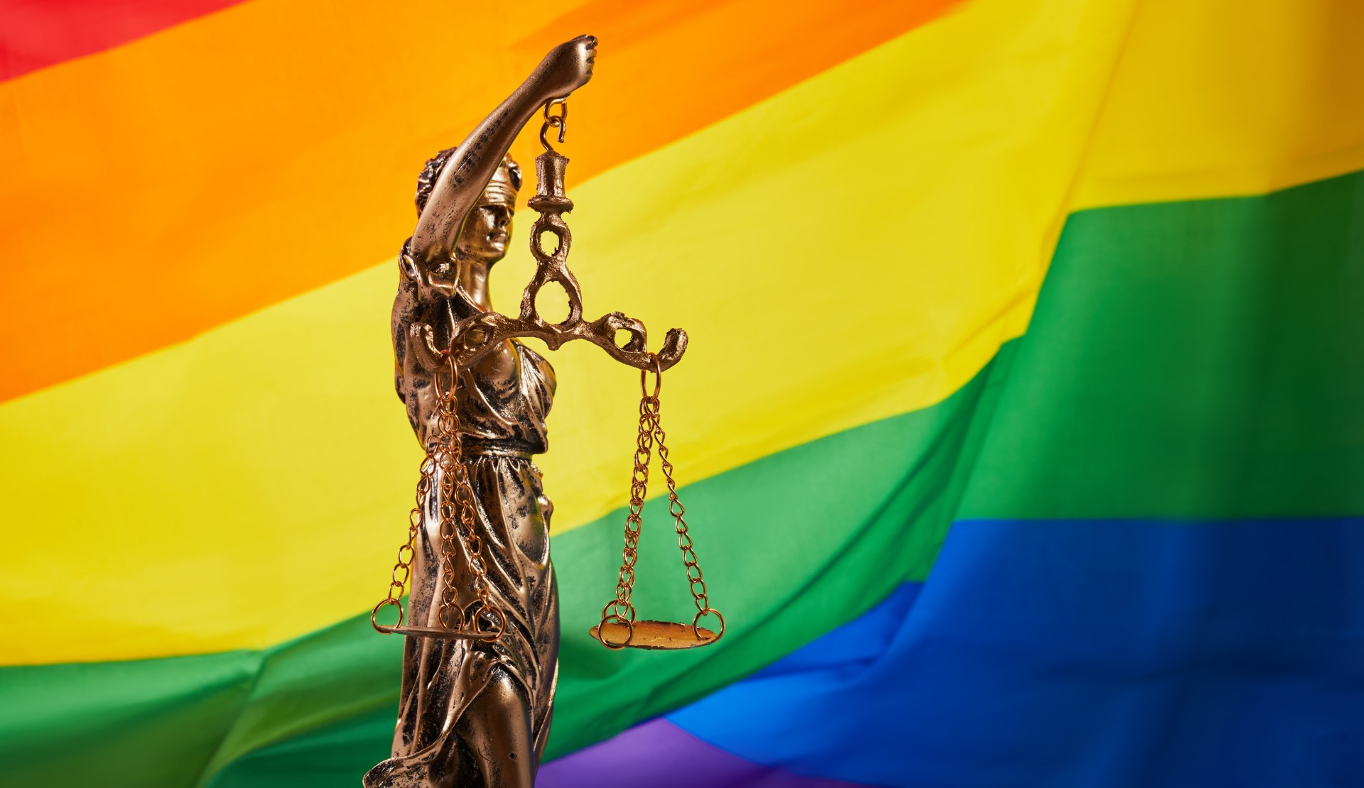 İzmir Barosu: “Toplantı ve gösteri yürüyüşü özgürlüğünü ve ayrımcılık yasağını savunmaya devam edeceğiz” Kaos GL - LGBTİ+ Haber Portalı