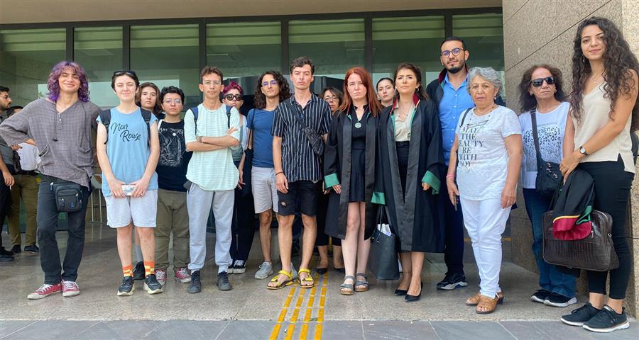 İzmir’de transfobik nefret saldırısı davası bir kez daha ertelendi Kaos GL - LGBTİ+ Haber Portalı