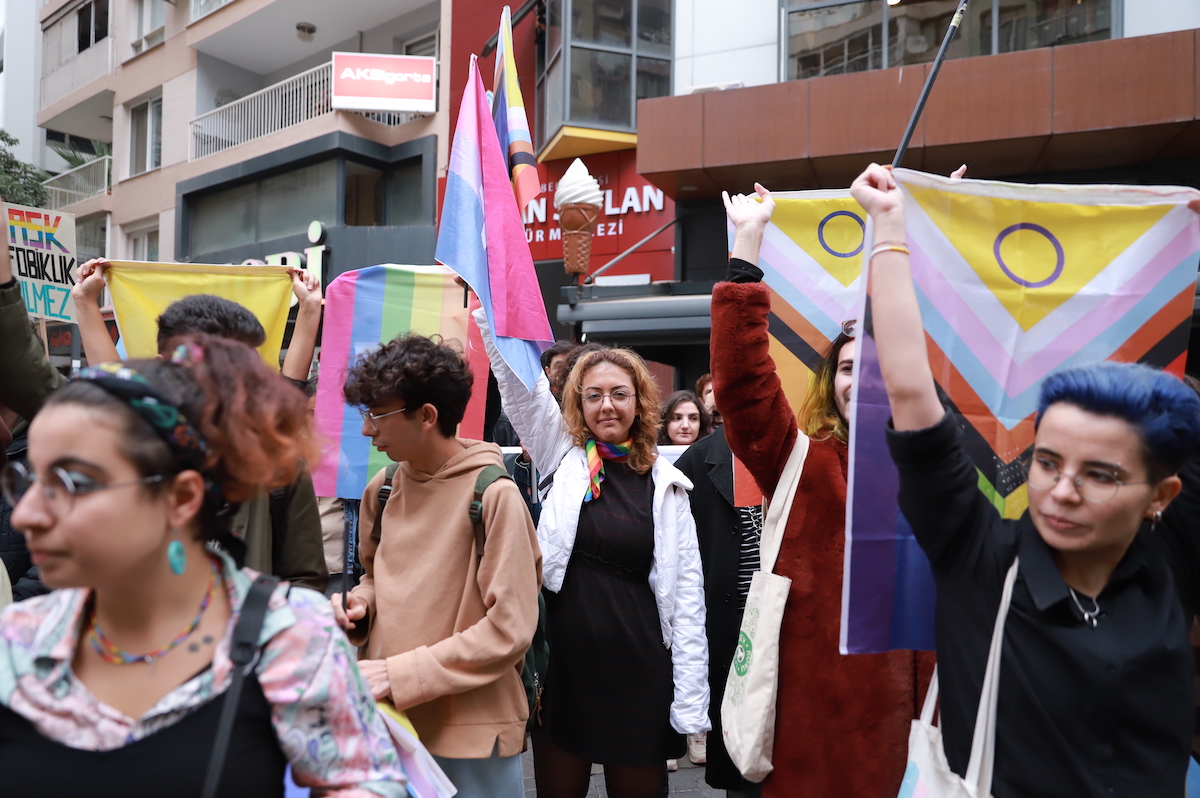 İzmir went out against hate rally: “We are not silent, we are not afraid, we don’t obey!” Kaos GL - News Portal for LGBTI+