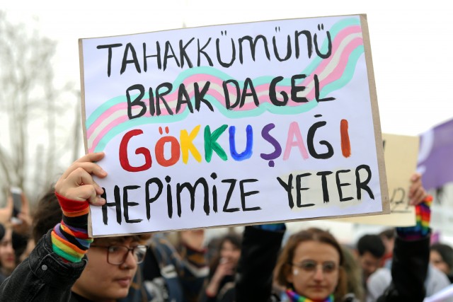 Kadın Savunması: “Özgürlükleri savunan bir direnişin ırkçı, cinsiyetçi, homofobik bir ideolojide tektipleşmesine izin vermeyeceğiz” | Kaos GL - LGBTİ+ Haber Portalı Haber