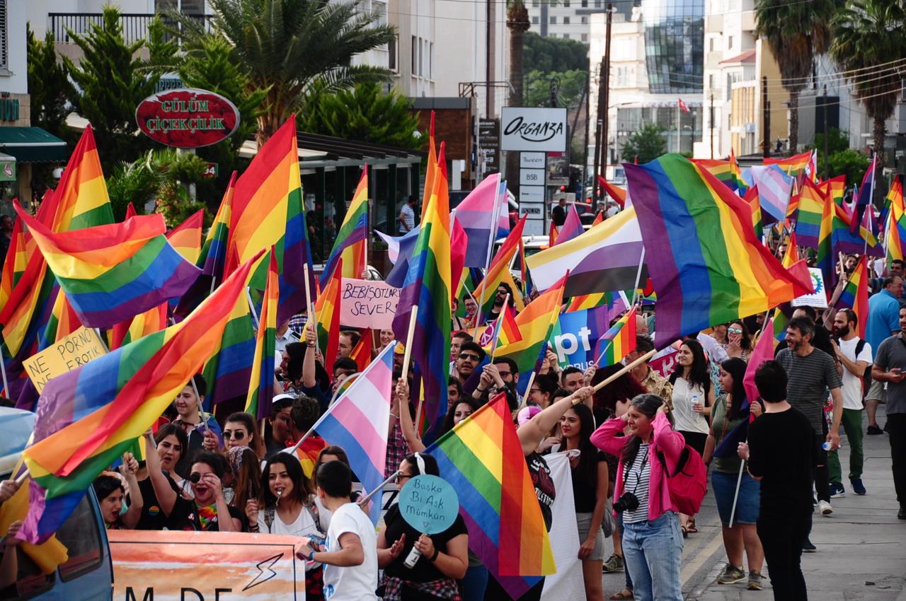 Kıbrıs: 17 Mayıs Onur Yürüyüşü’nün teması “Yurtta Aşk Dünyada Aşk” oldu! | Kaos GL - LGBTİ+ Haber Portalı