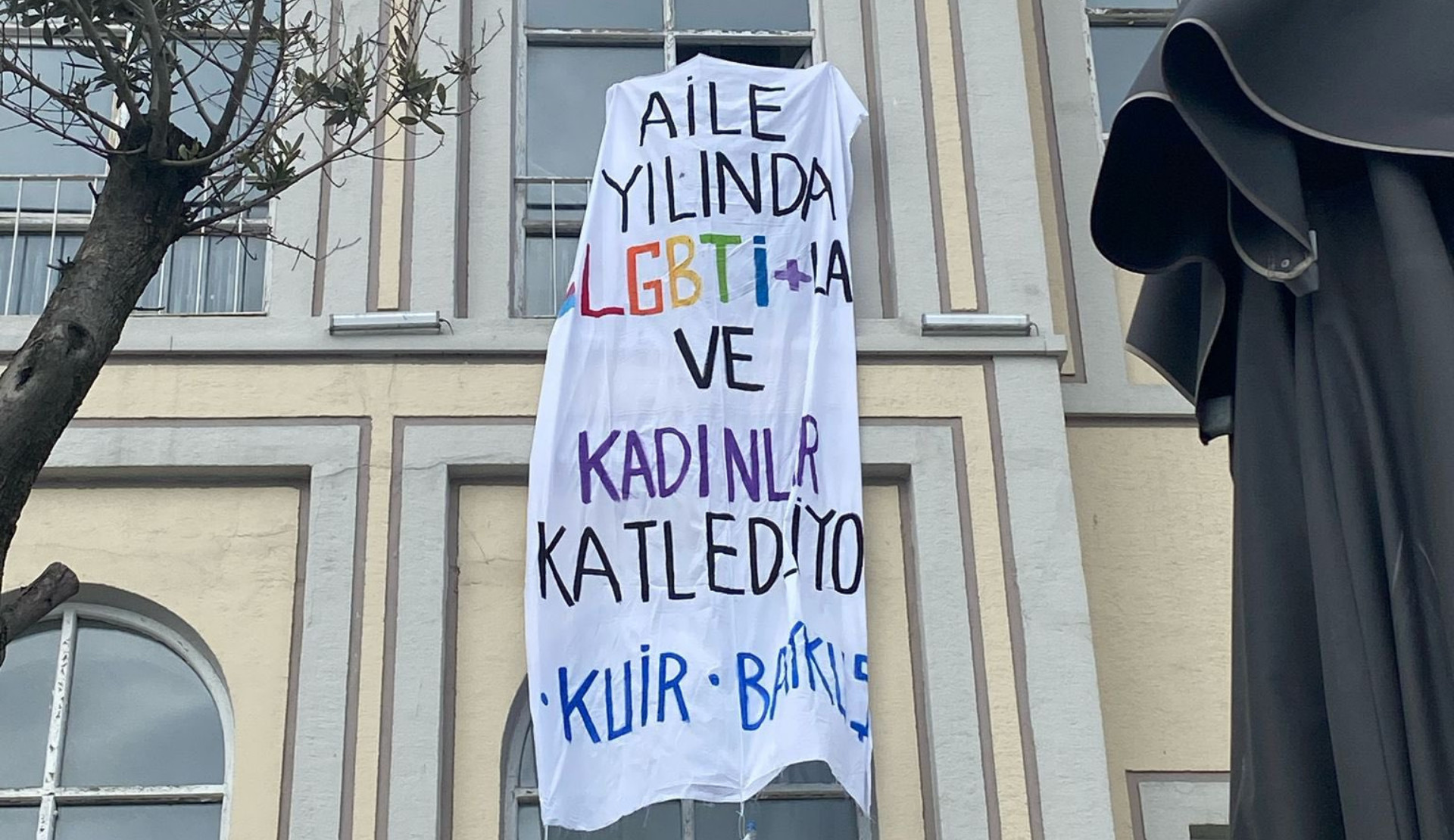 Kuir Baykuş: “LGBTİ+ fobik politikalarınıza inat buradayız!” | Kaos GL - LGBTİ+ Haber Portalı Haber