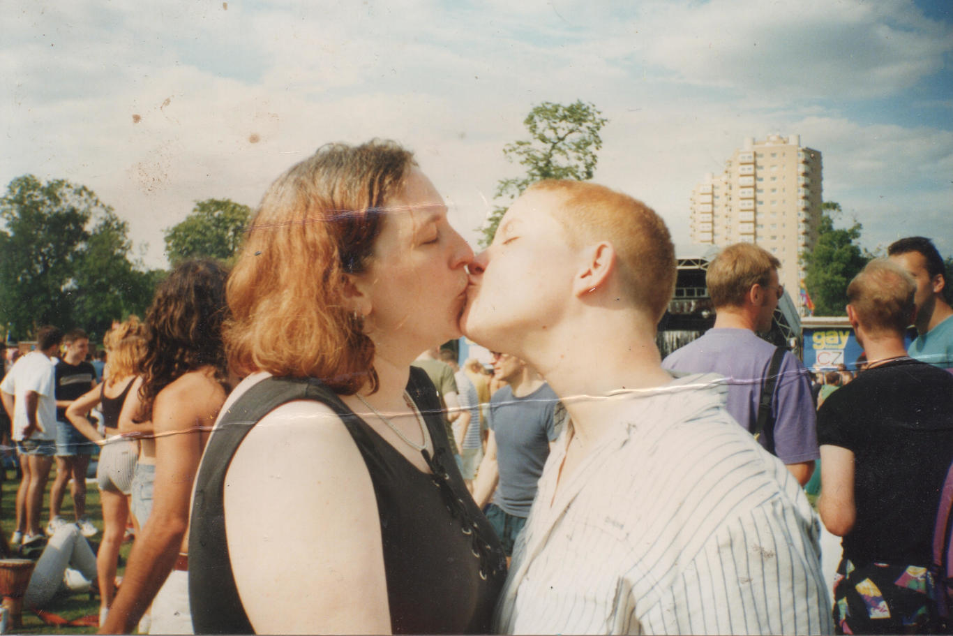 Lambdaistanbul “Kainatla Münasebet” filmini gösterecek | Kaos GL - LGBTİ+ Haber Portalı Haber