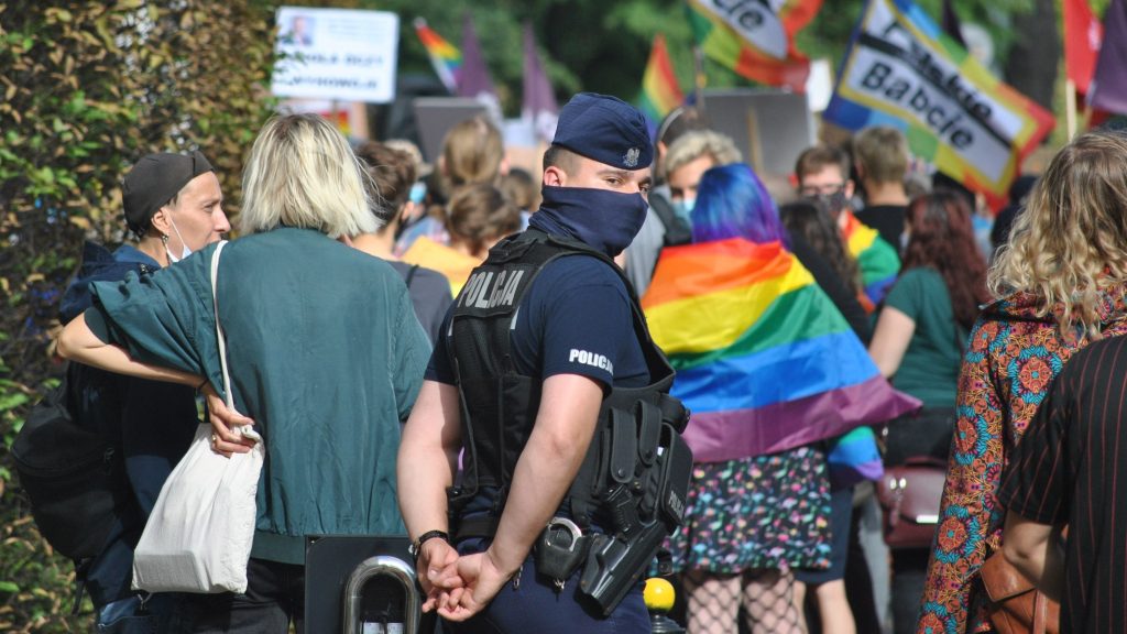 “‘LGBT’siz bölge’nin kaldırılması için derhal harekete geçilmeli” | Kaos GL - LGBTİ+ Haber Portalı Haber