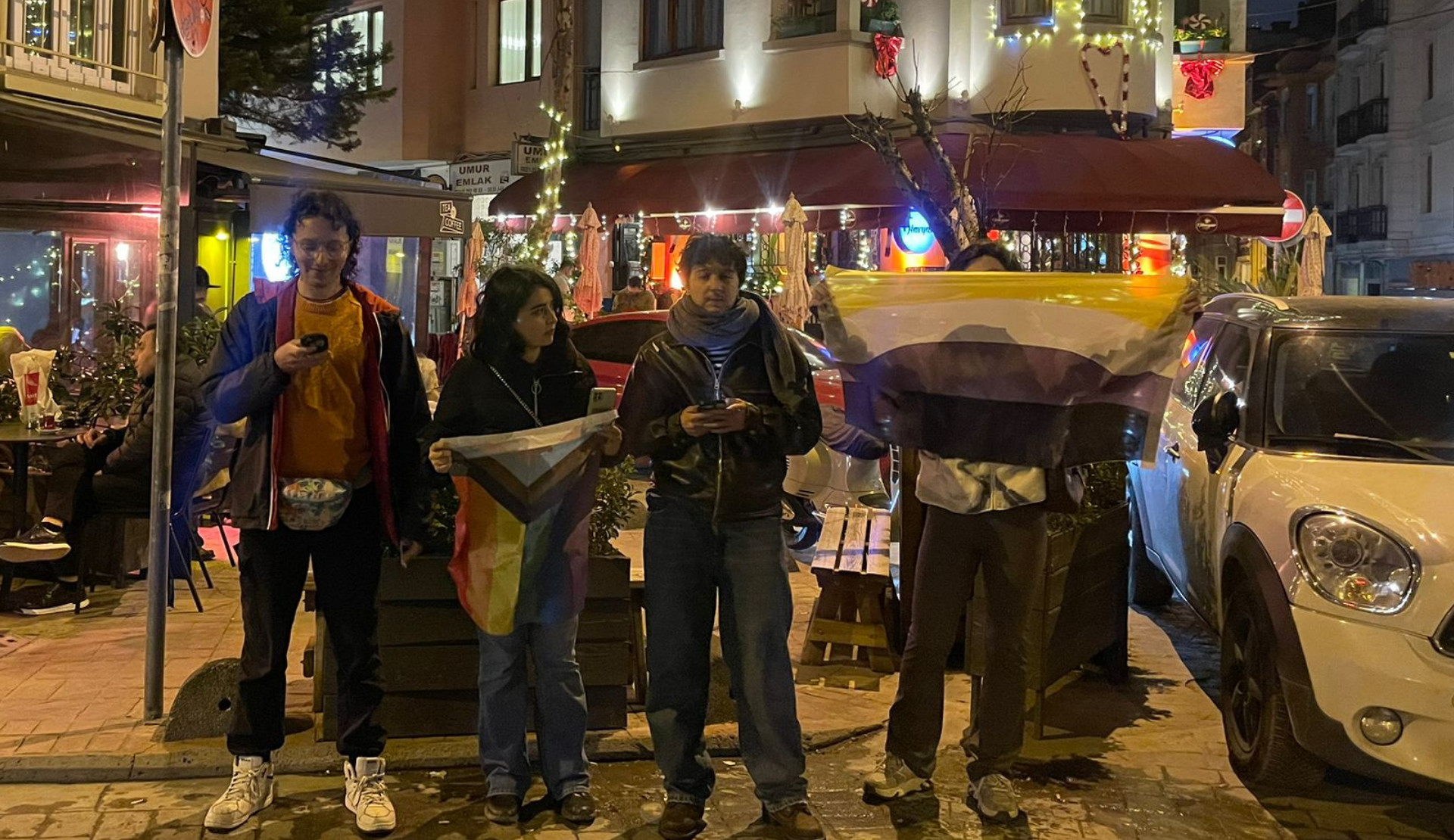 LGBTİ+’lardan tabii’ye boykot çağrısı: “Herkesi, LGBTİ+ nefreti üreten iktidarın tüm araçlarını boykot etmeye çağırıyoruz” | Kaos GL - LGBTİ+ Haber Portalı