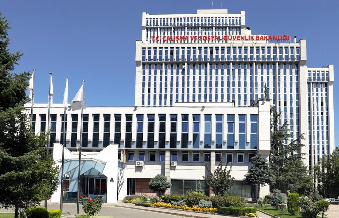 Ministry of Labor responds to the question of discrimination against LGBTI+s without saying LGBTI+ | Kaos GL - News Portal for LGBTI+ News