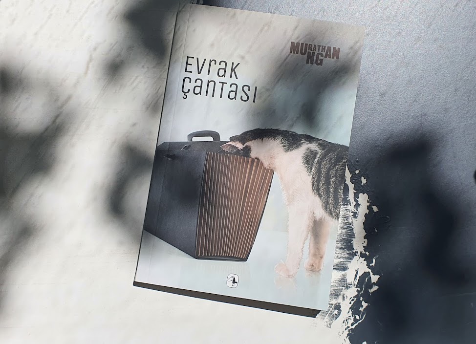 Murathan Mungan’ın “Evrak Çantası” çıktı | Kaos GL - LGBTİ+ Haber Portalı Haber