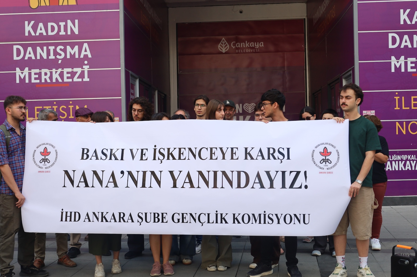 Nana için Ankara’da eylem | Kaos GL - LGBTİ+ Haber Portalı Haber