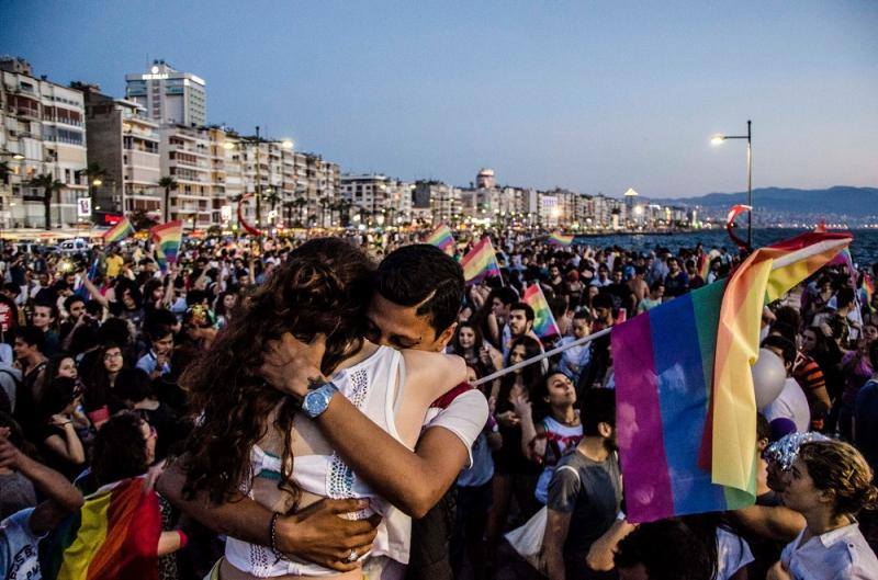 “Ne yaparsanız yapın sokakları doldurmaya devam edeceğiz!” Kaos GL - LGBTİ+ Haber Portalı